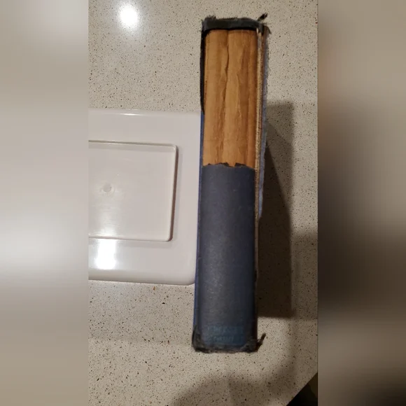 Vintage Blue '20,000 Leagues Under the Sea' Book - Picture 6 of 6